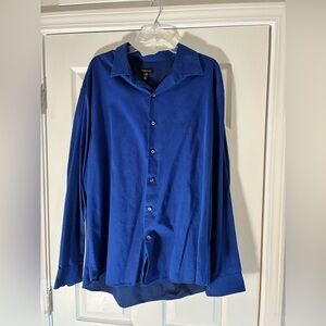 VanHeusen Men's Button-Up Shirt